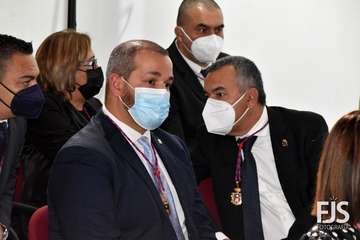 Entrega del título de Hijo Predilecto a Luis Arencibia a título póstumo/Francisco Javier Santana y TA.